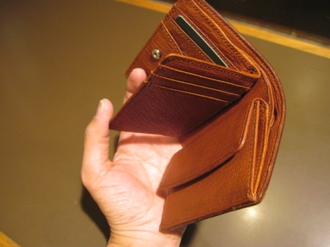 新作のお財布～ＣＯＲＢＯ（コルボ）から「ＧＯＡＴ」～