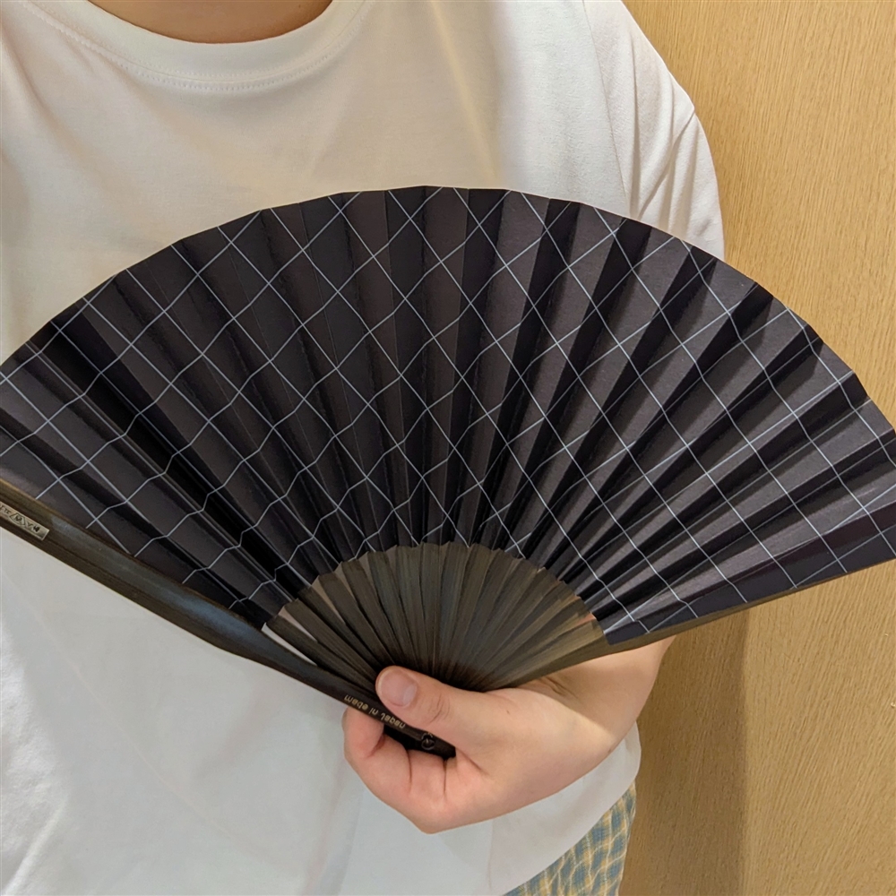 【西川庄六商店】オシャレな扇子で快適な夏を！
