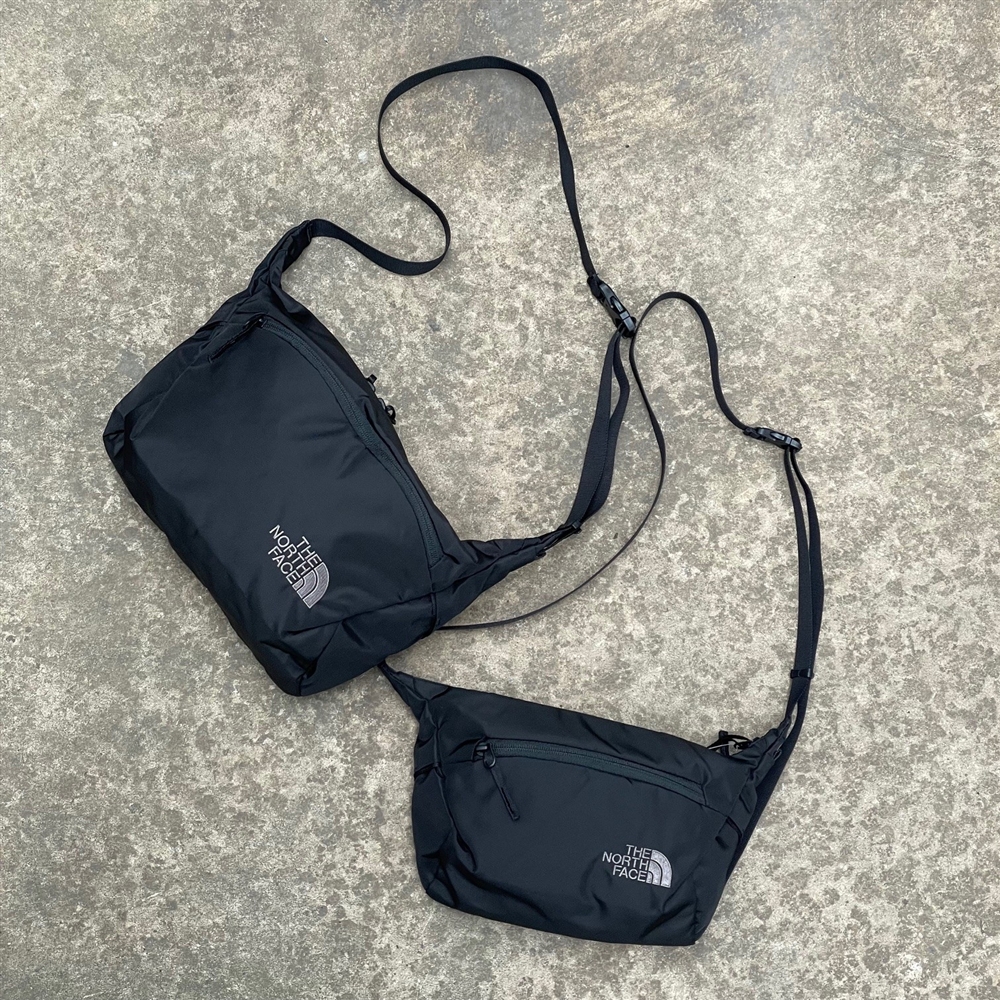 【THE NORTH FACE】ショルダーバッグ入荷しました♪