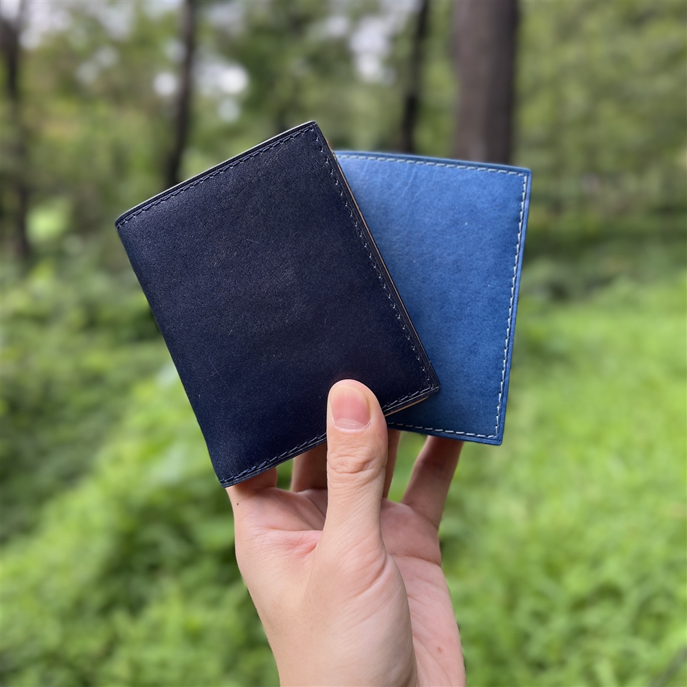 【BAGGY PORT／バギーポート】藍染めレザーを使用したコンパクトハーフウォレット！