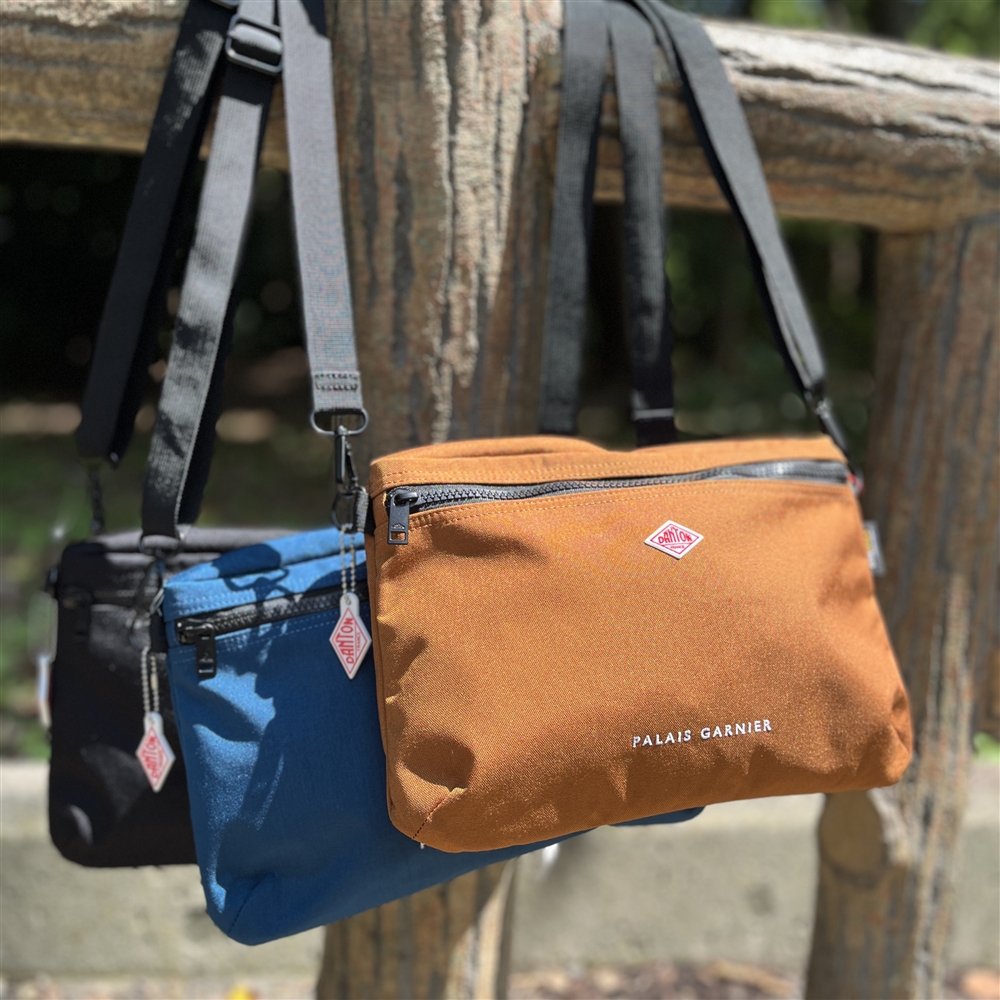 【DANTON / ダントン】ネットでも大人気なショルダーバッグが新入荷しました！