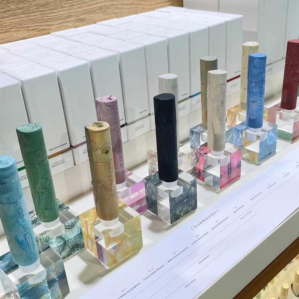 【（SURROUND）】バレンタインギフトにオススメな香りもの！