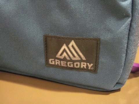 グレゴリーのショルダーバッグ、良い色だね～