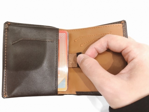 薄い二つ折り革財布!　Bellroy Note Sleeve Wallet (ベルロイノートスリーブウォレット)
